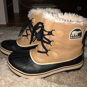 Sorel tivoli short boots