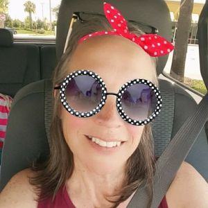 Meet your Posher, Kim