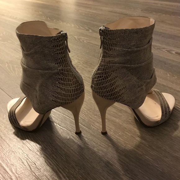 BCBG Heels - Picture 1 of 4