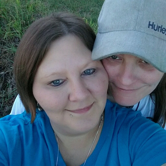 Meet your Posher, Cassandra - Picture 1 of 1