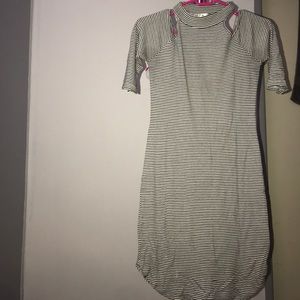 Shoulder slit dress.