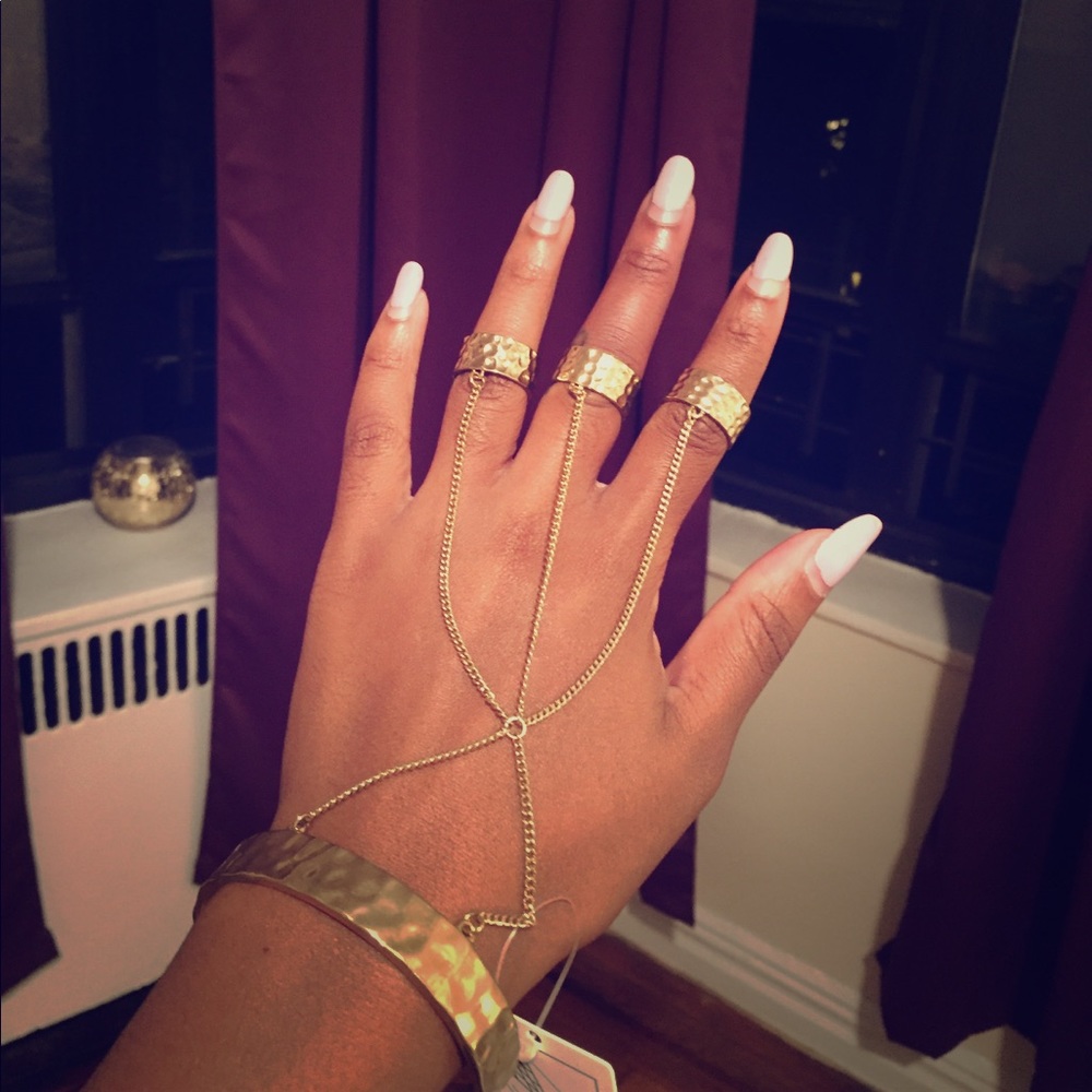 18K gold plated harness bracelet with 3 rings ✨