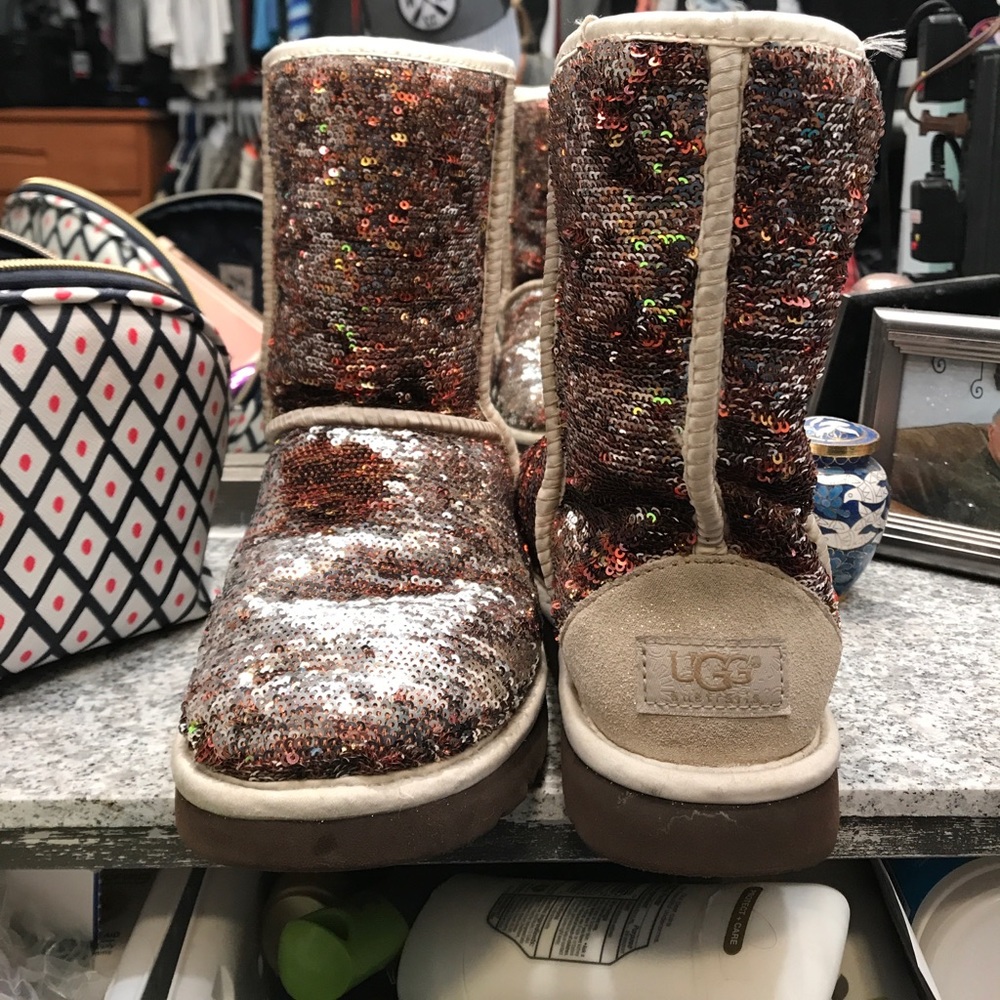 Sparkled ugg boots