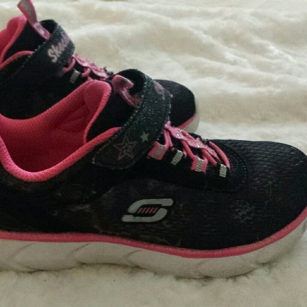 Girls Skechers Size 2 Youth