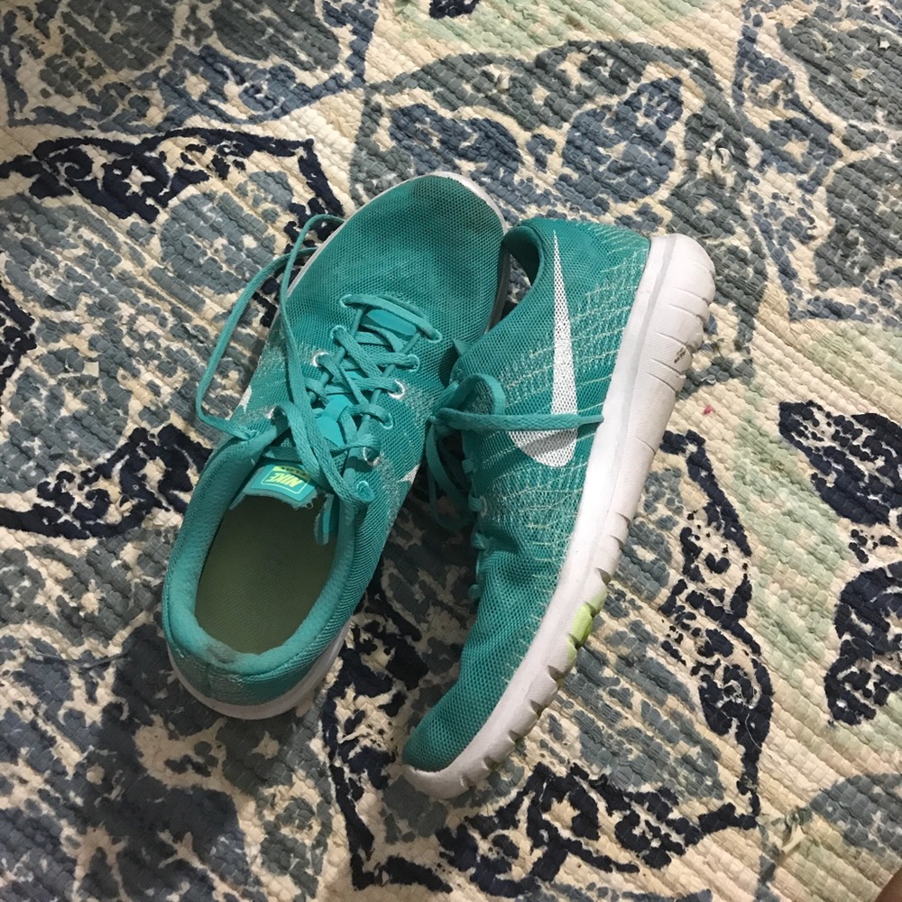 Nike Fury Running Shoes