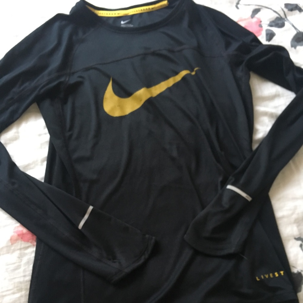Nike livestong running long sleeve❗️❗️❗️