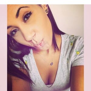 Meet your Posher, Brianna