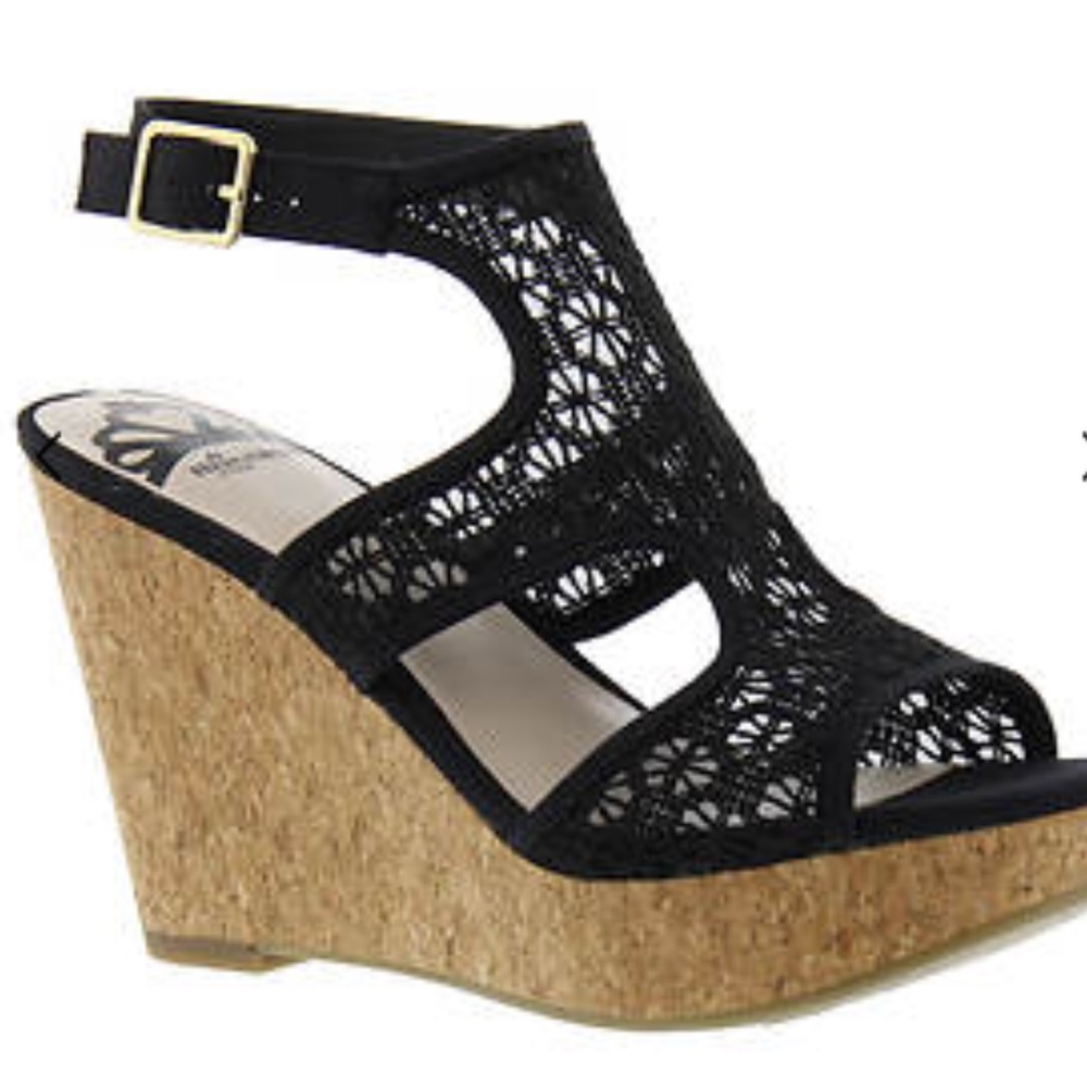 😍NIB**Fergalicious Kendra Wedges 😍