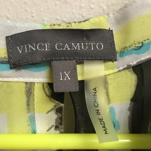 NWOT Vince Camuto plus Watercolor plaid blouse - Picture 3 of 3