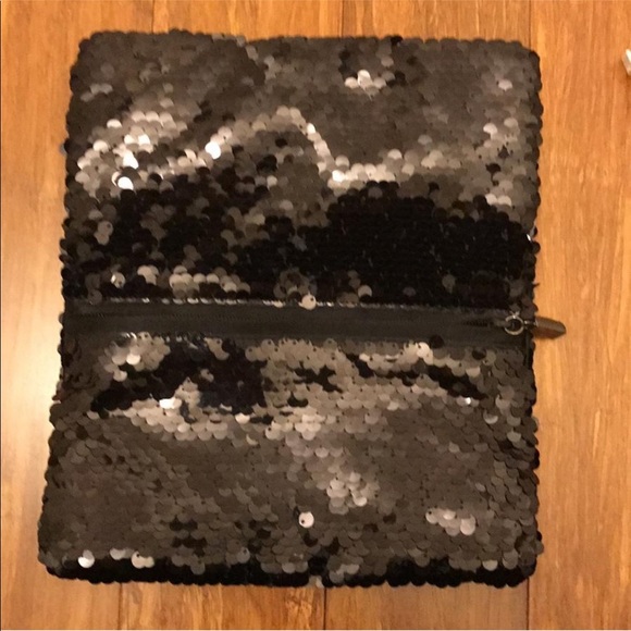 BCBGMaxAzria sequins black clutch - Picture 8 of 8