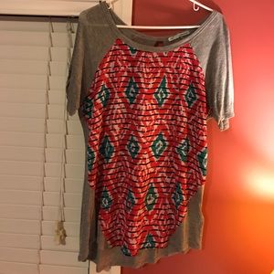 Short sleeve shirt Short sleeve shirt