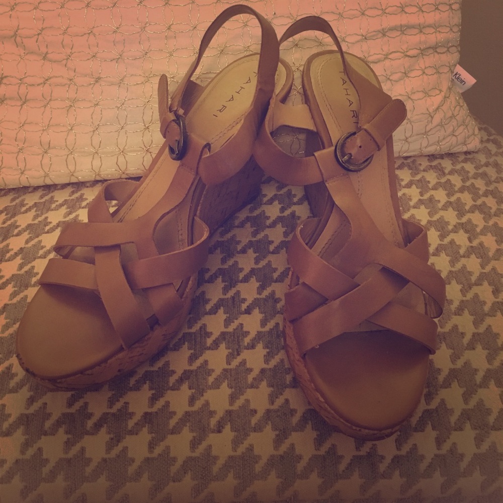 Tahari Wedges