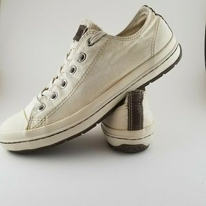 Cream Converse