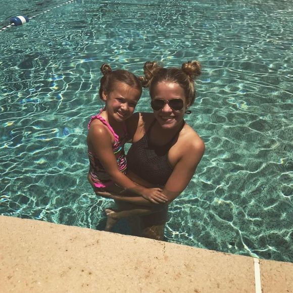 Meet your Posher, Ava - Picture 1 of 1