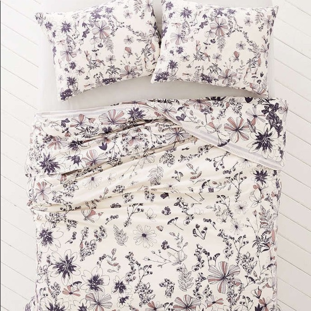 Plum floral duvet cover