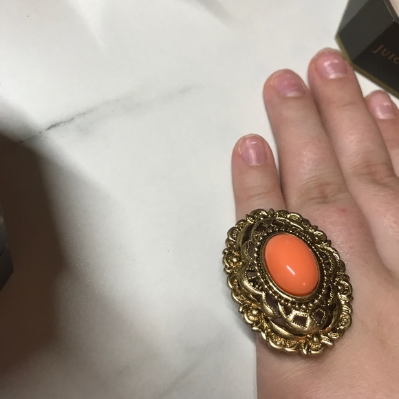 NWT Juicy Couture Baroque cameo ring w box - Picture 5 of 6