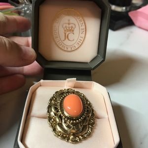 NWT Juicy Couture Baroque cameo ring w box