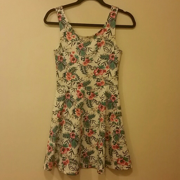 H&M White Sleeveless Summer Dress - Picture 1 of 5