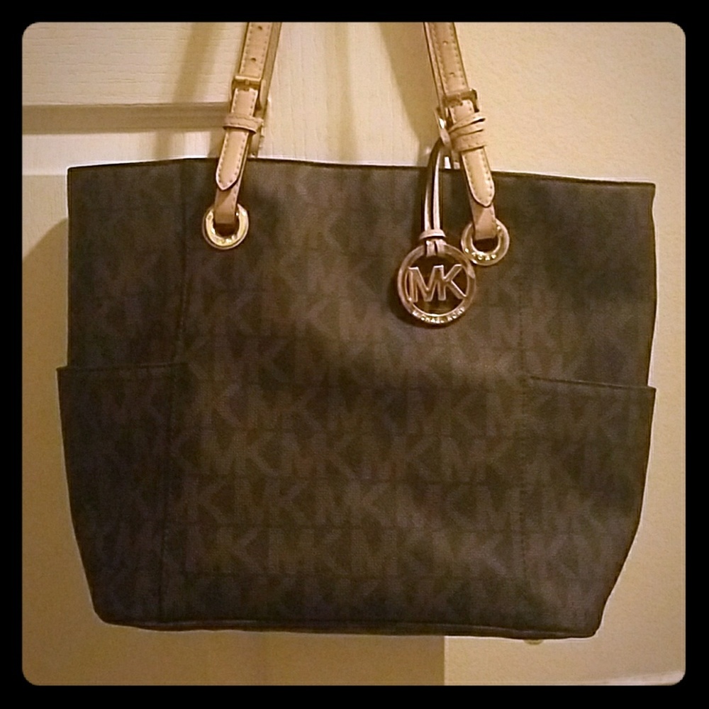 Michael Kors Jet Tote