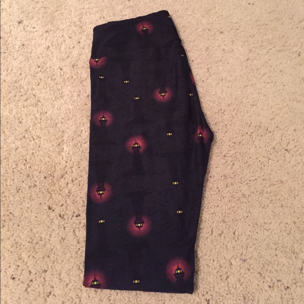 Lula Roe lighthouse leggings OS