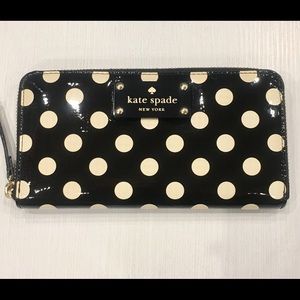 *Brandnew* Kate Spade Polka-Dot Wallet