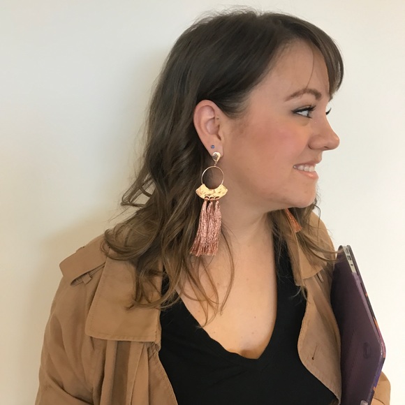 ⭐️ SALE ⭐️ DELILAH Rose Gold Tassel Earrings - Picture 2 of 3