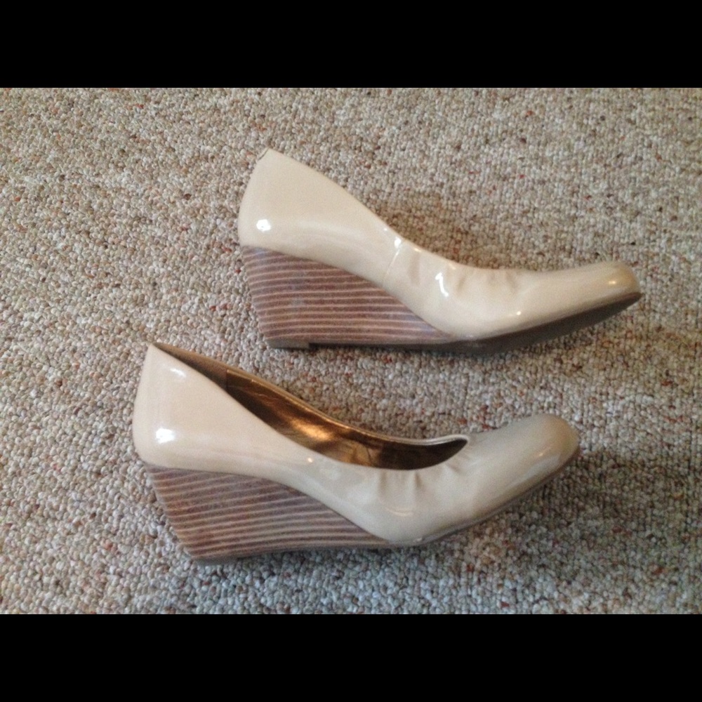Wedge heels