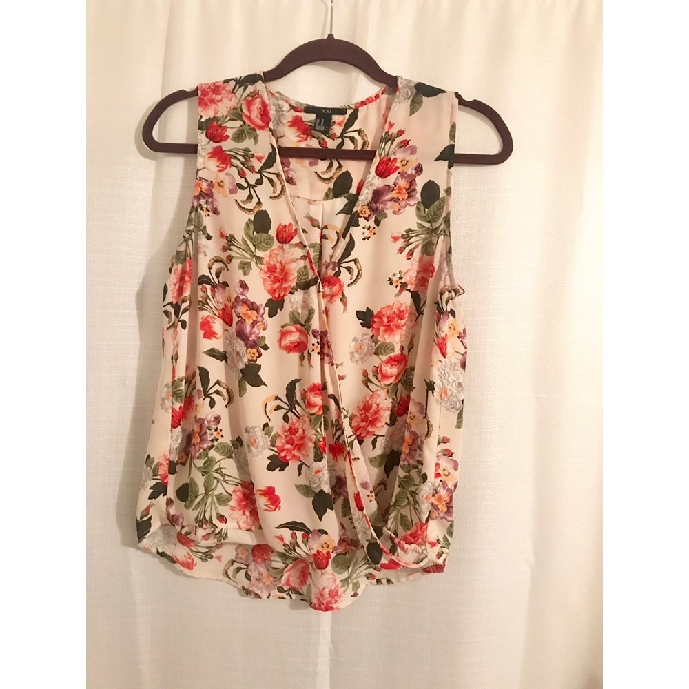 Floral Sleeveless Blouse