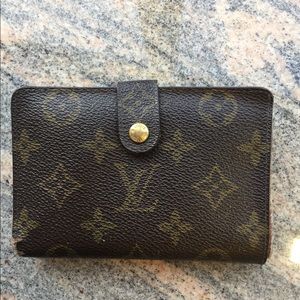 Authentic Louis Vuitton kiss lock French wallet