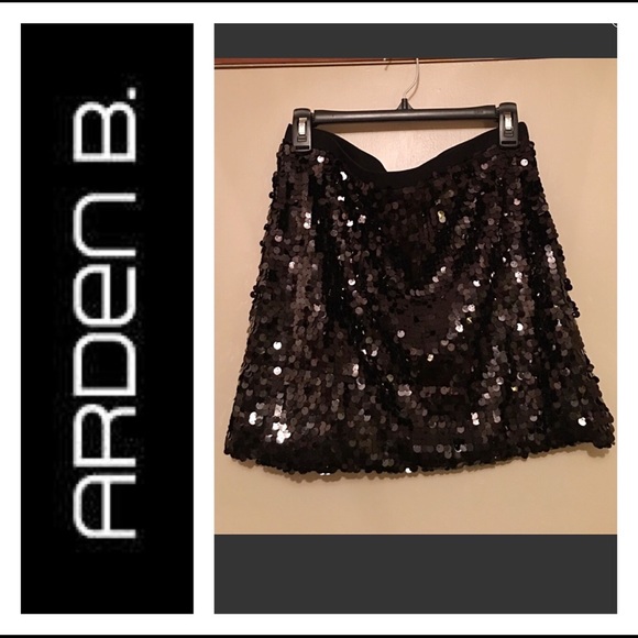 Arden B Dresses & Skirts - Arden B Sequin Miniskirt