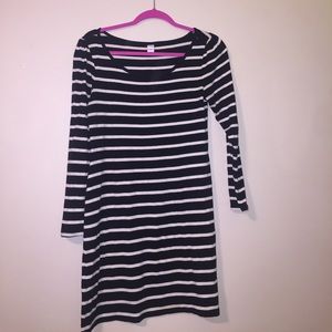 OLD NAVY BLACK AND WHITE STRIPED DRESS