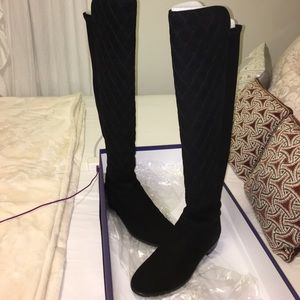 Stuart Weitzman Quilter boots in black
