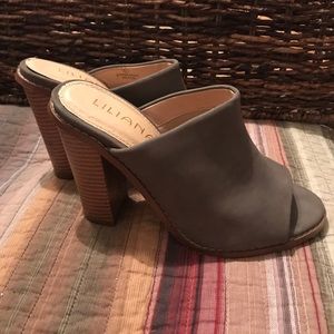 Grey leather heel