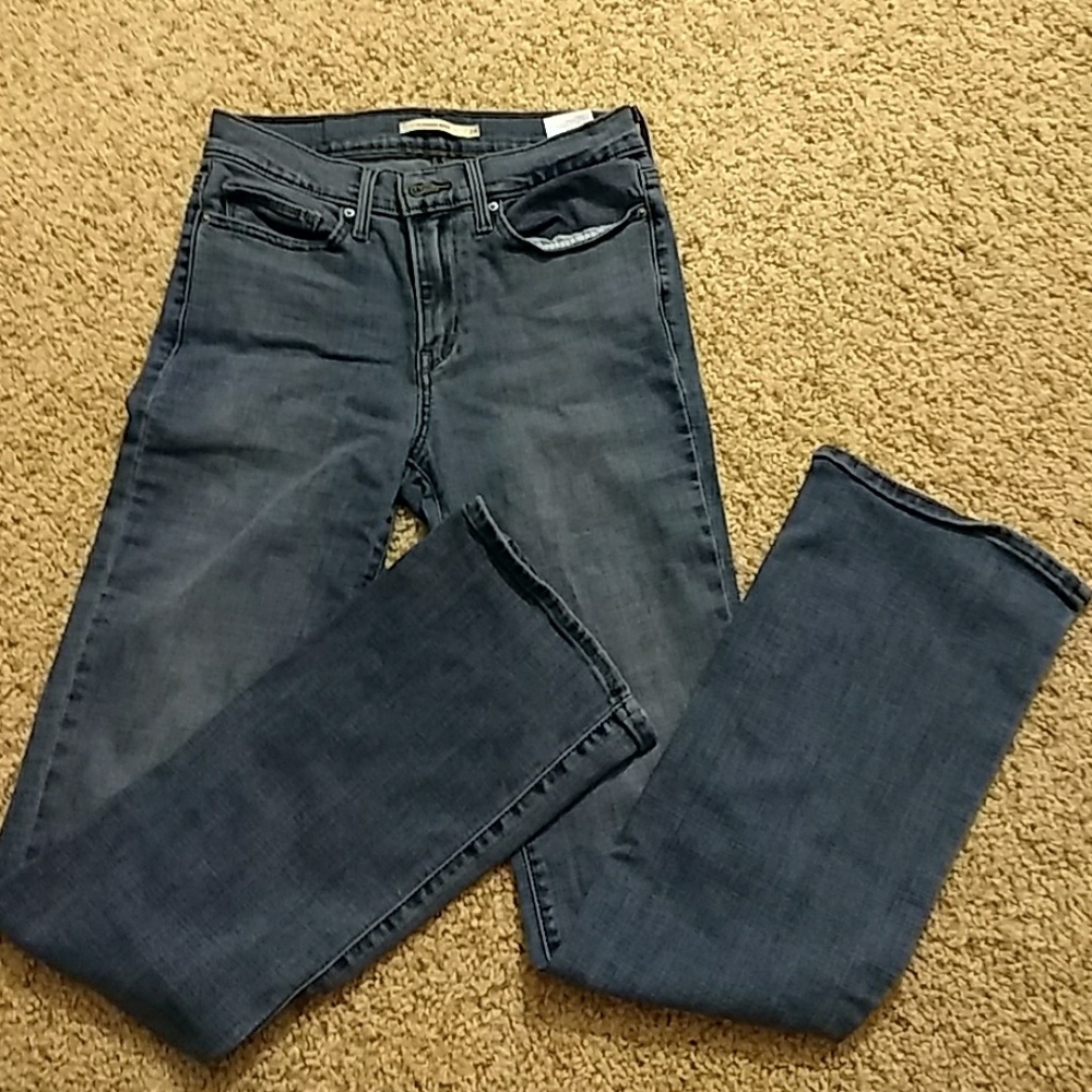 Levi's size 28 slimming boot cut jeans