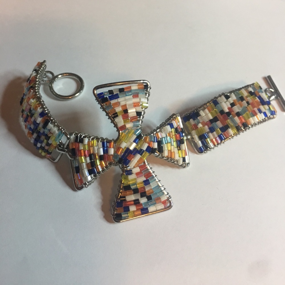 Bracelet multi colors  gimp different colors