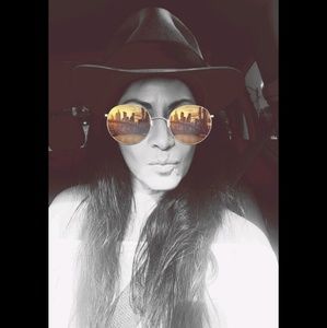 Meet your Posher, Ingrid