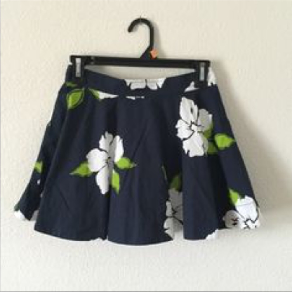Hollister XS-S Hibiscus Skirt NWOT BUNDLE