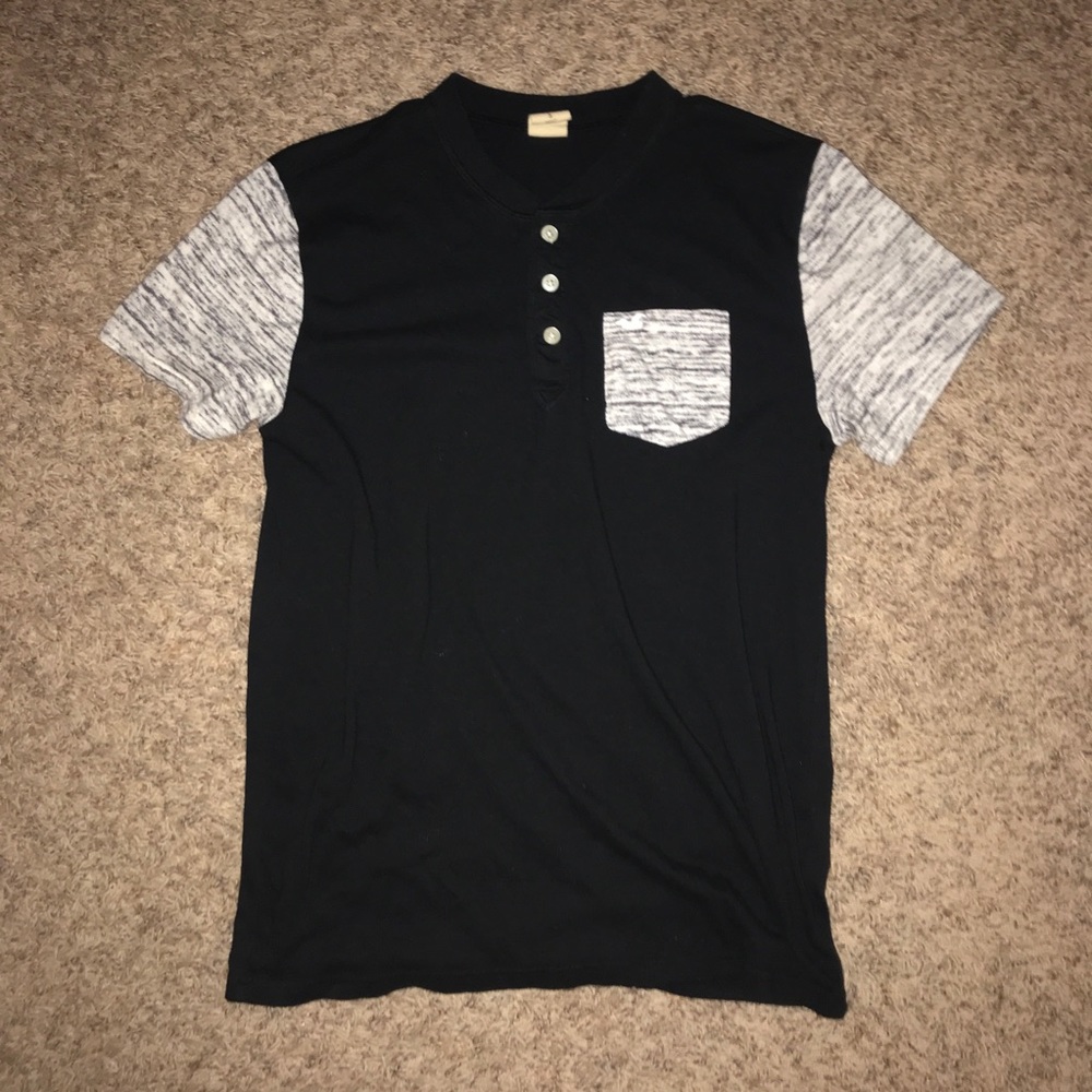 henley tee w/ marbled sleeves