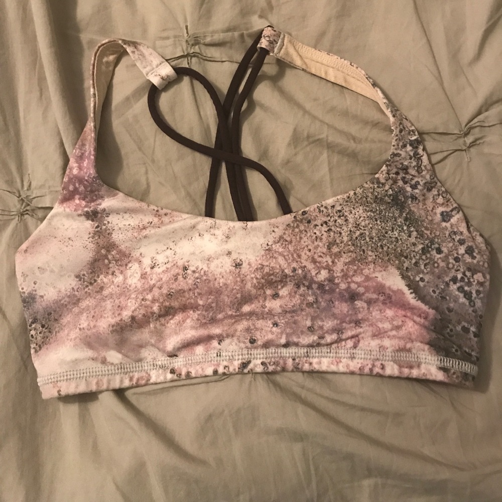 Lululemon free to be bra