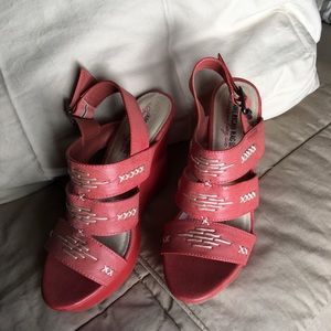 Leather wedge sandals