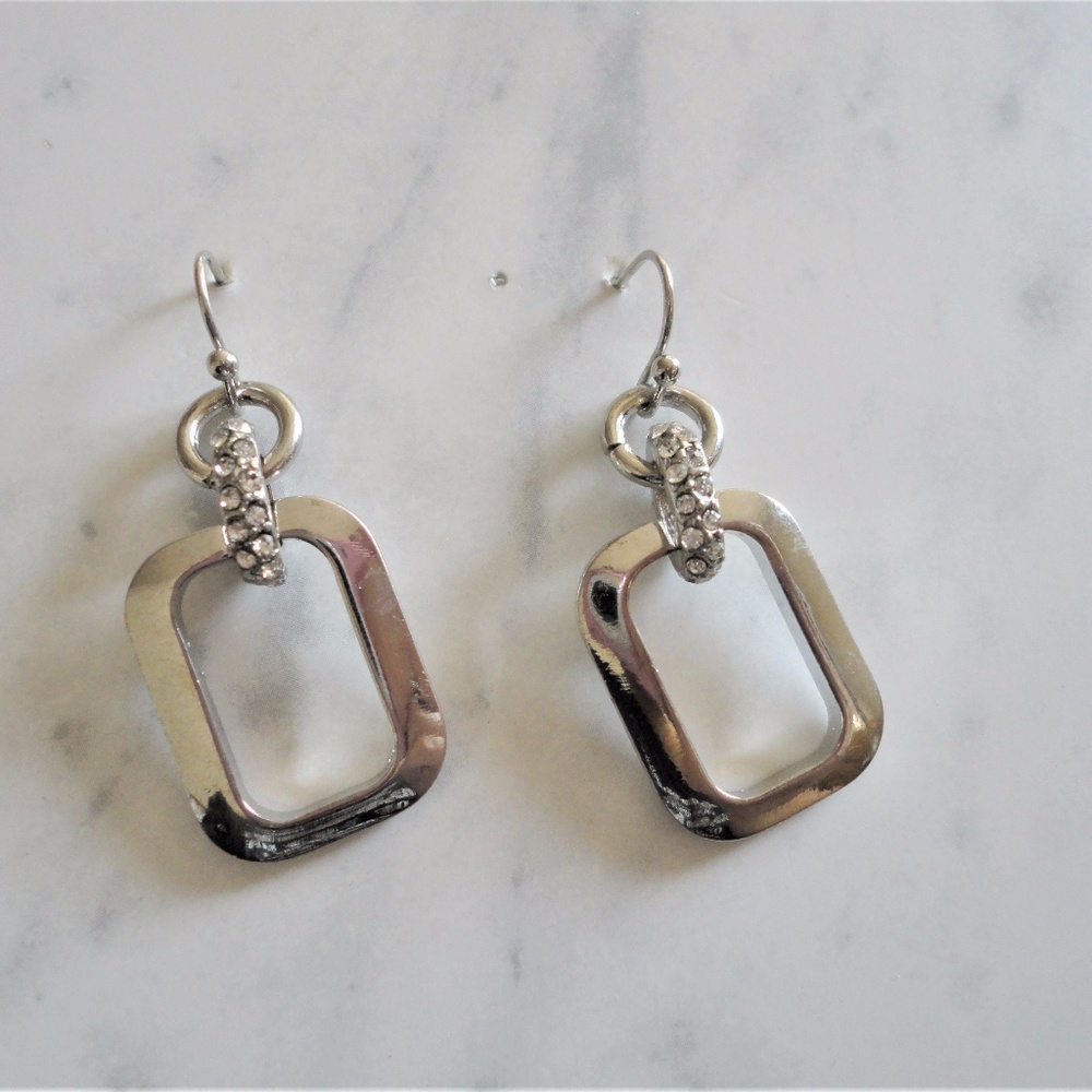 ✨Silver Plate Rectangle Earring✨