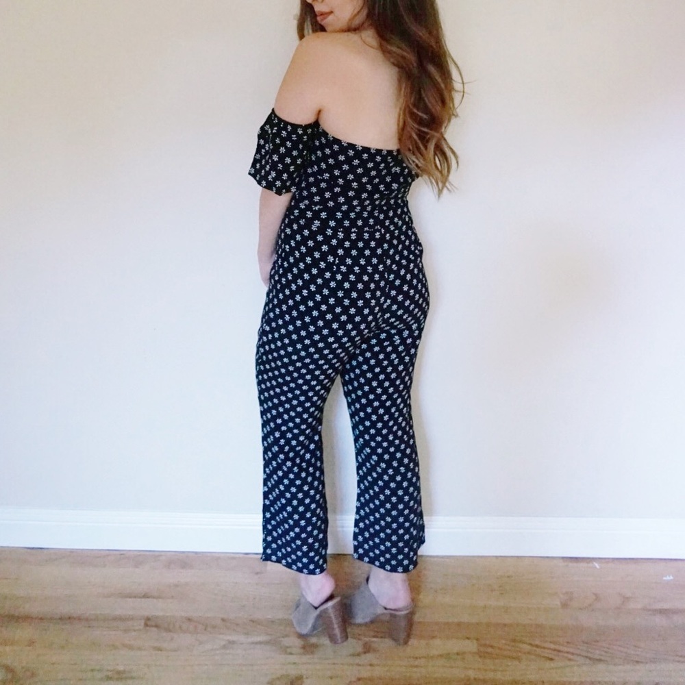 ⭐️ ONE LEFT ⭐️ LOREN Off the Shoulder Jumpsuit - Picture 4 of 4