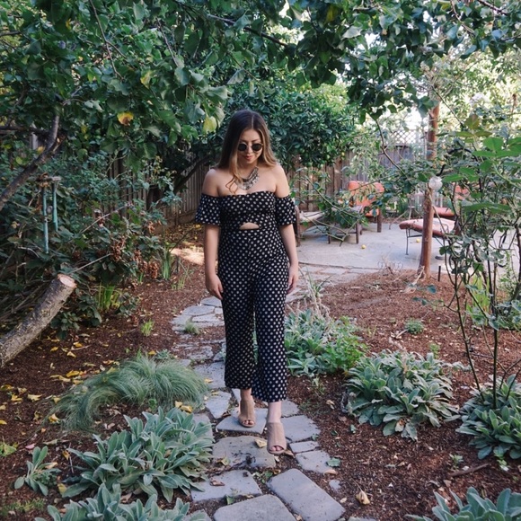 ⭐️ ONE LEFT  ⭐️ LOREN Off the Shoulder Jumpsuit - Picture 3 of 4