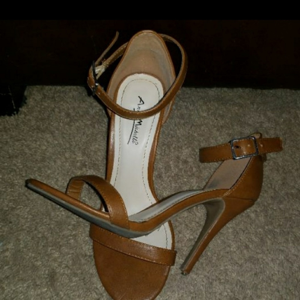 ANNE MICHELLE STRAPPY ANKLE HIGH HEELS