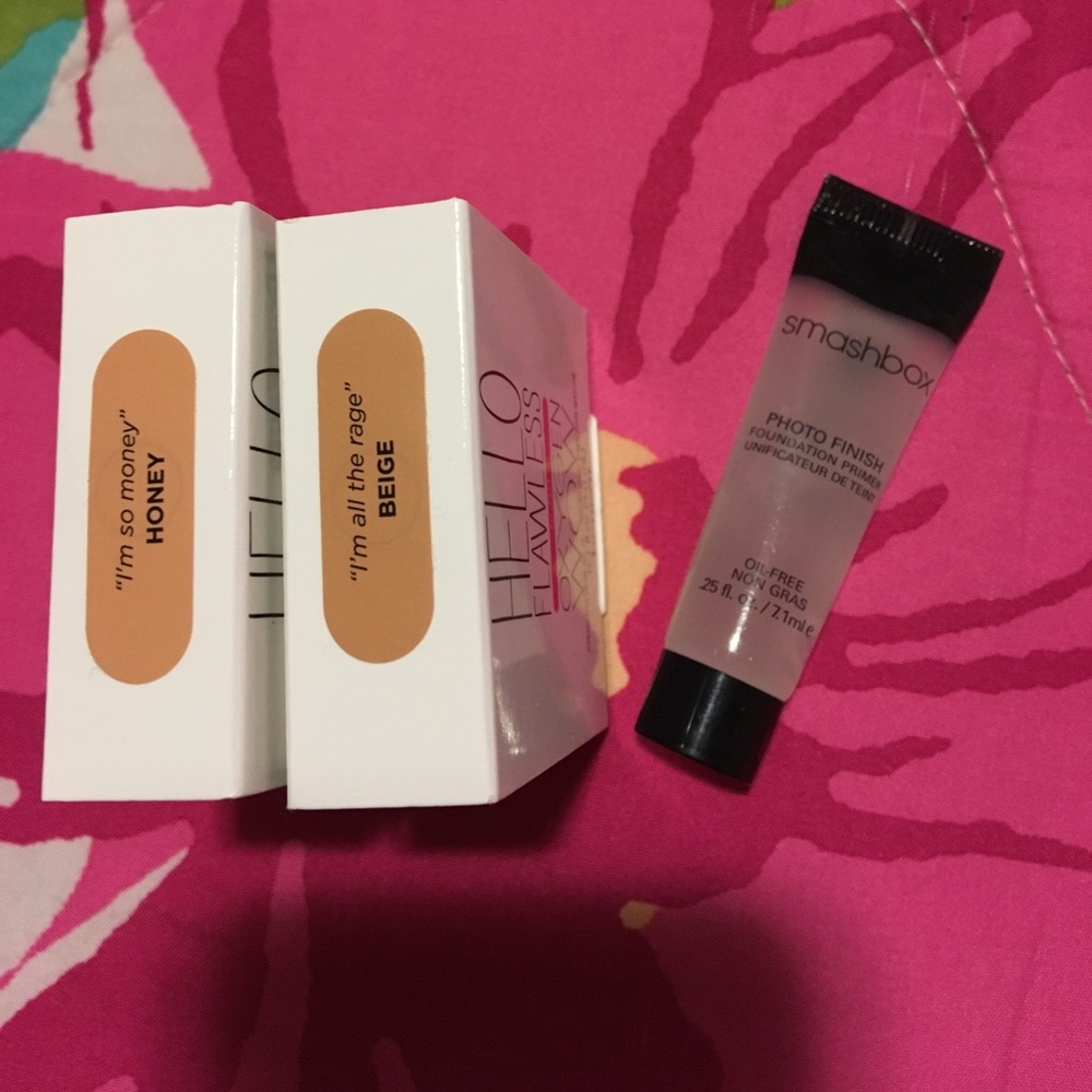 Benefit foundation, smash box primer