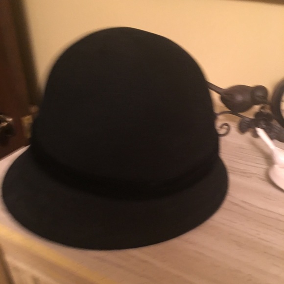 Wool winter hat - Picture 2 of 3