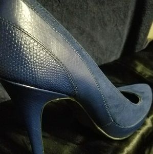 BCBG Blue Patent Leather and Suede Pumps