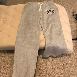 NYU sweatpants size M