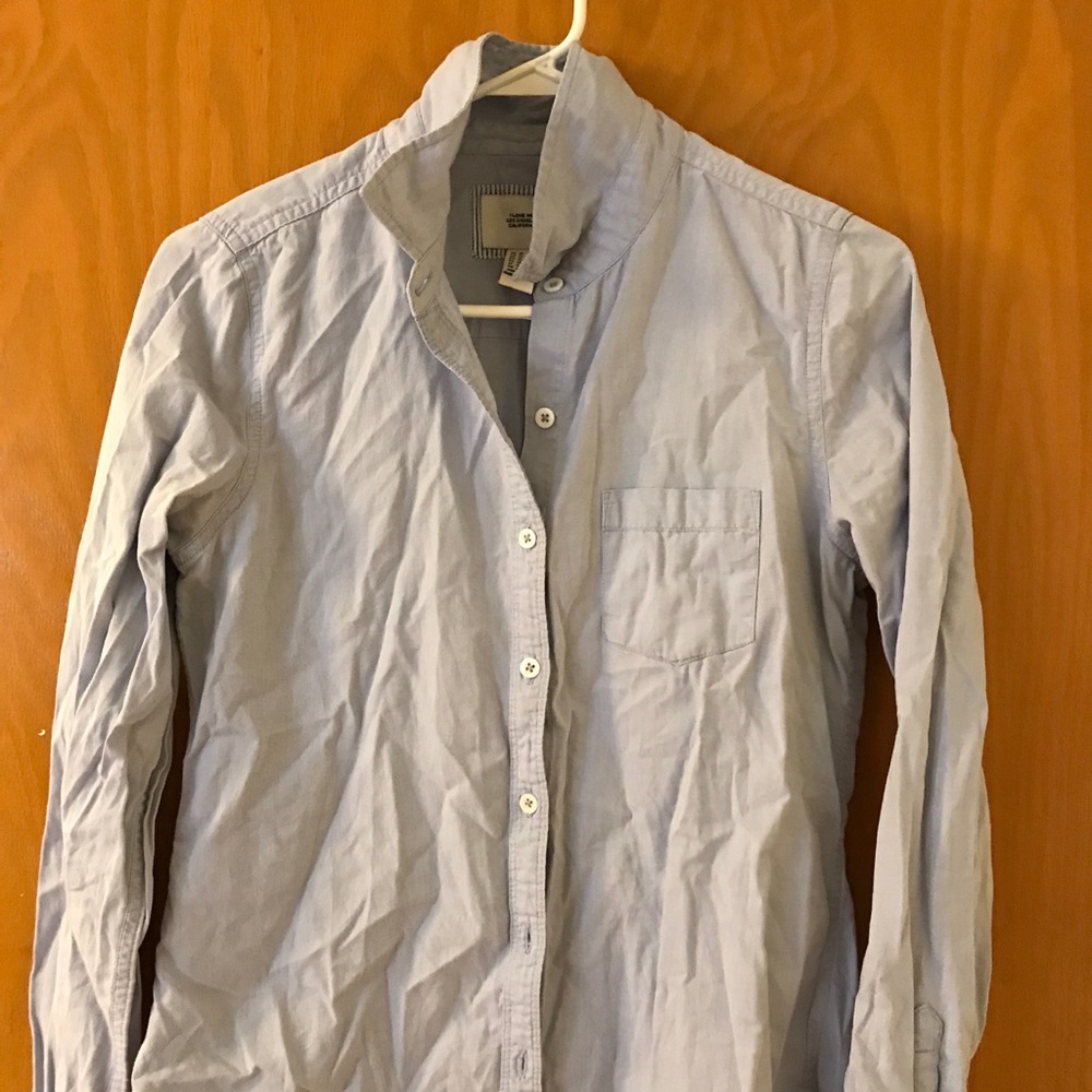 Light blue / chambray Hollister button up shirt