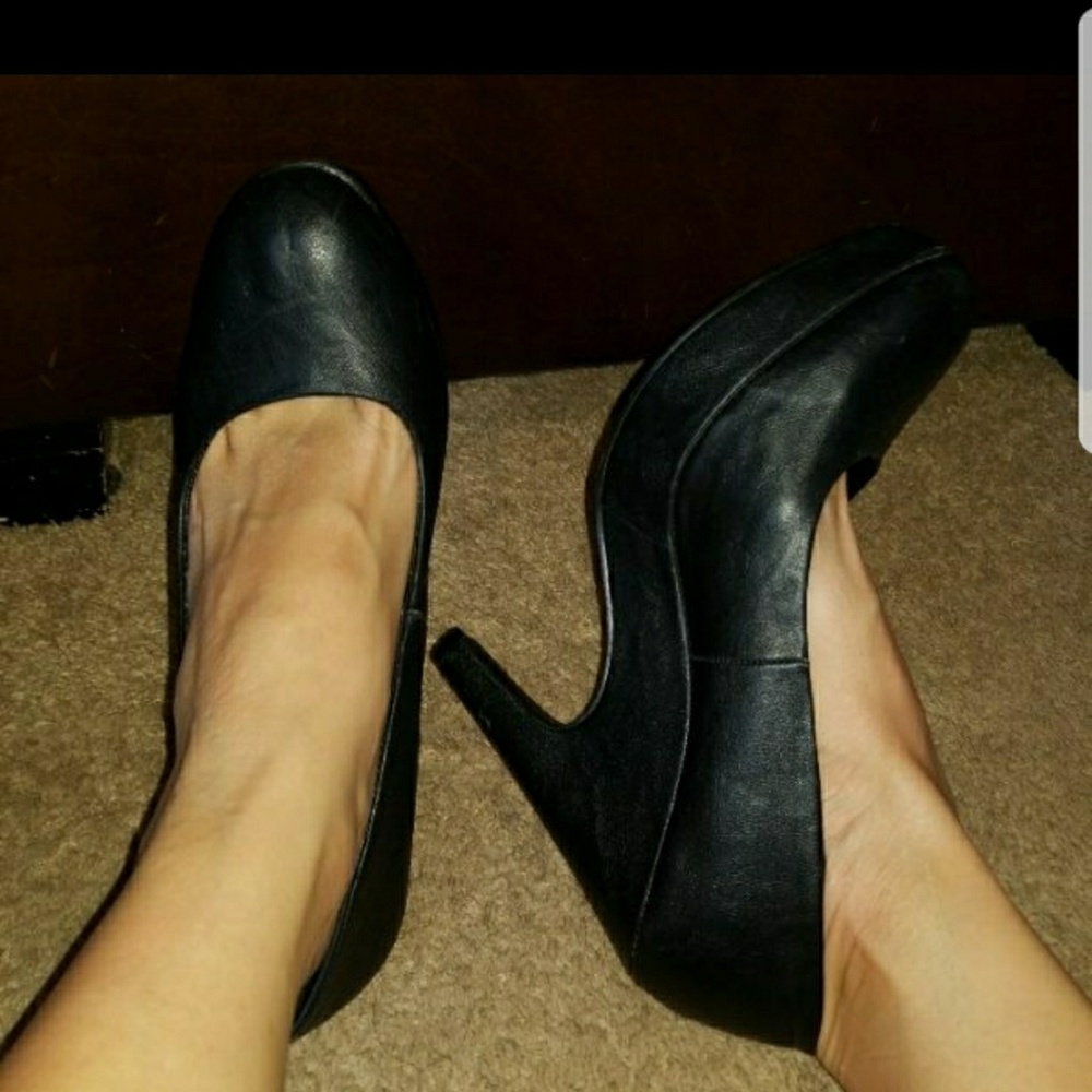 JUST FABULOUS BLACK PUMPS HEELS, 9